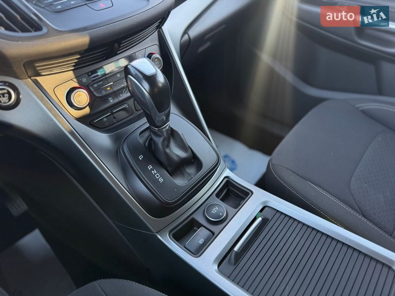 Внедорожник / Кроссовер Ford Kuga 2018 в Умани