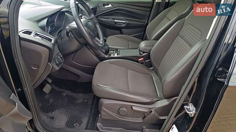 Внедорожник / Кроссовер Ford Kuga 2019 в Киеве