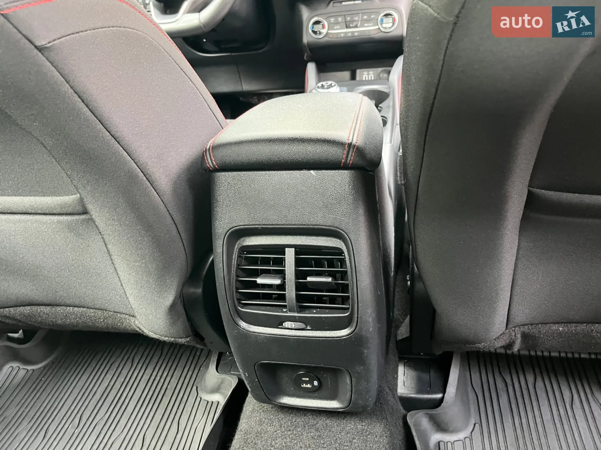 2021 Ford Kuga - мініатюра 101