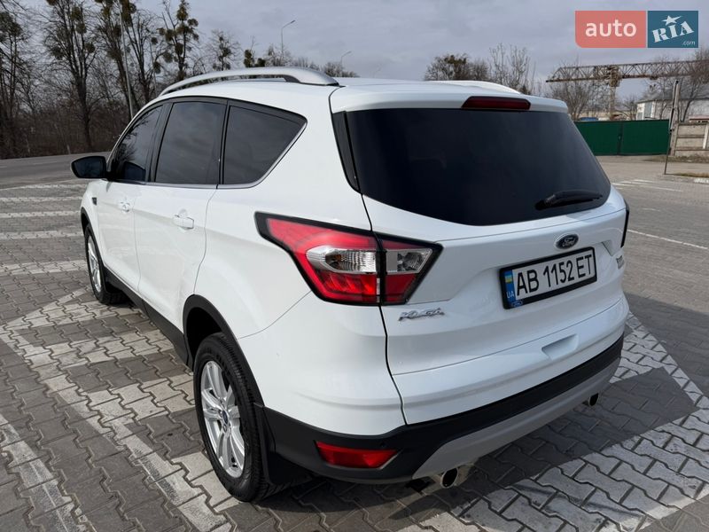Внедорожник / Кроссовер Ford Kuga 2016 в Тульчине