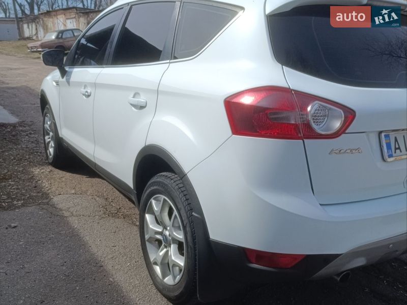 Внедорожник / Кроссовер Ford Kuga 2012 в Кропивницком