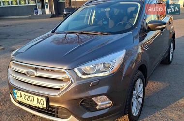 Внедорожник / Кроссовер Ford Kuga 2017 в Черкассах
