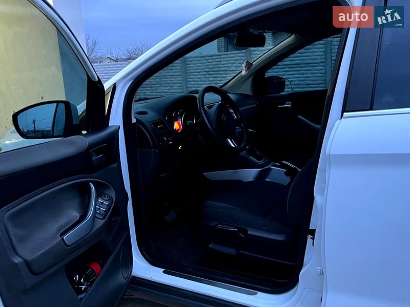 Внедорожник / Кроссовер Ford Kuga 2011 в Днепре
