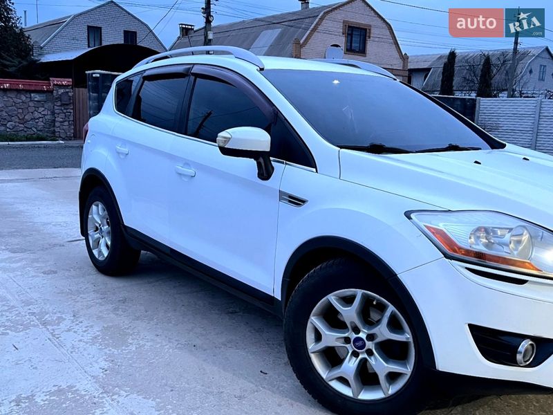 Внедорожник / Кроссовер Ford Kuga 2011 в Днепре