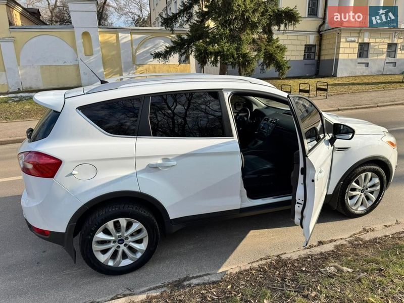 Внедорожник / Кроссовер Ford Kuga 2011 в Чернигове