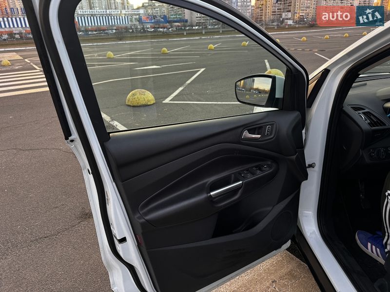 Позашляховик / Кросовер Ford Kuga 2014 в Києві фото 9 Позашляховик / Кросовер Ford Kuga 2014 в Києві