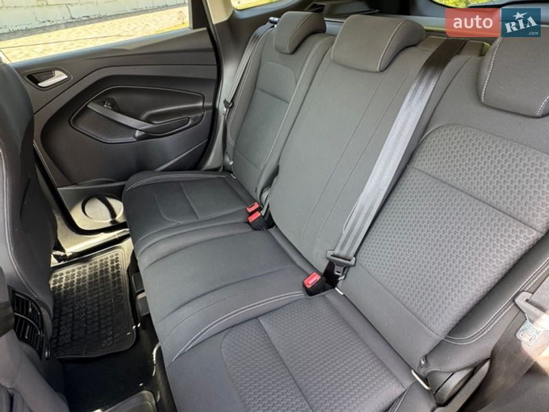 Позашляховик / Кросовер Ford Kuga 2017 в Дніпрі фото 17 Позашляховик / Кросовер Ford Kuga 2017 в Дніпрі