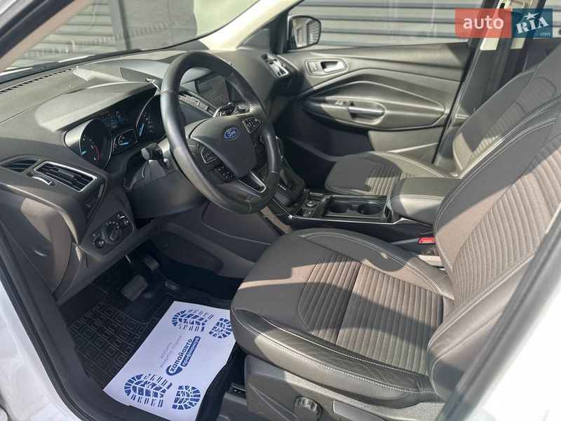 Позашляховик / Кросовер Ford Kuga 2019 в Києві