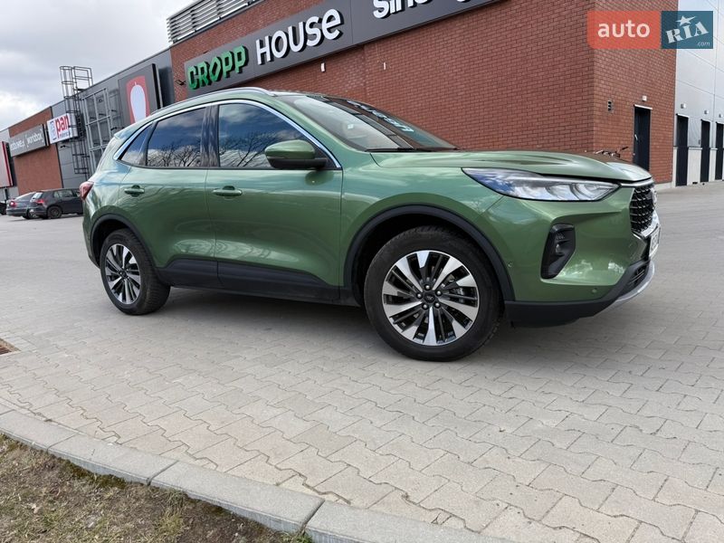 Внедорожник / Кроссовер Ford Kuga 2024 в Ладыжине