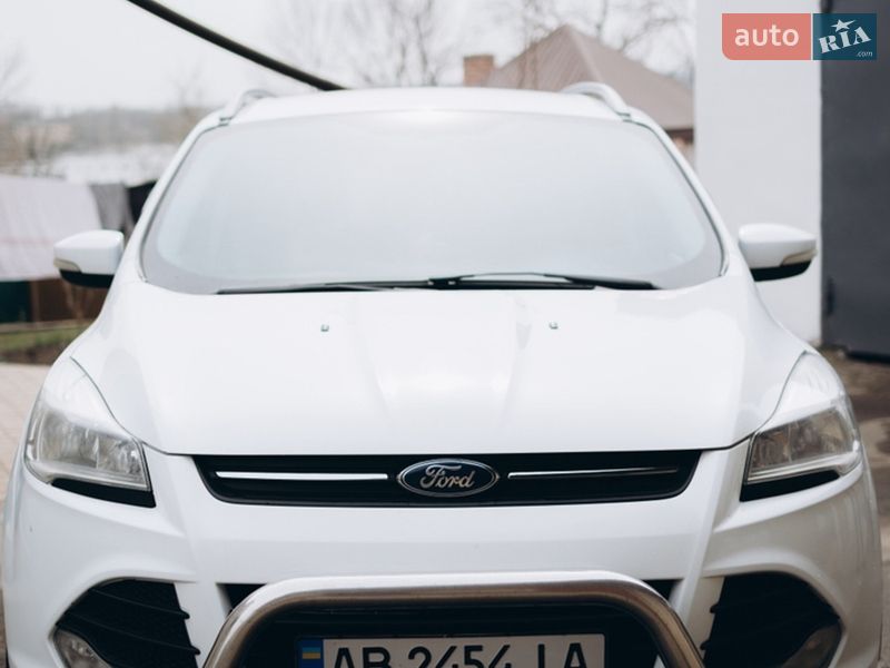 2013 Ford Kuga, VIN WF0AXXWPMADM19795:plate — photo 1 (autoria)