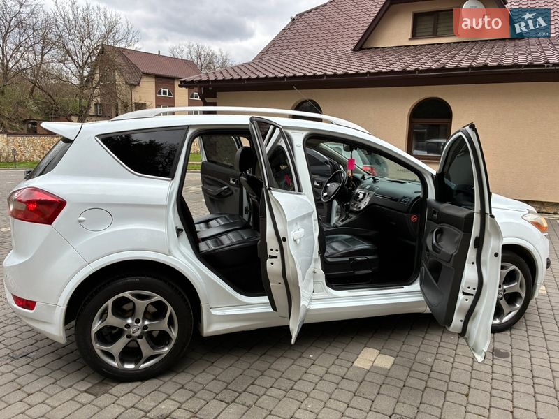 Внедорожник / Кроссовер Ford Kuga 2010 в Тячеве