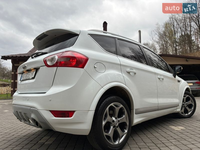 Внедорожник / Кроссовер Ford Kuga 2010 в Тячеве