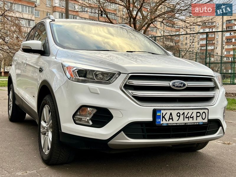 Внедорожник / Кроссовер Ford Kuga 2016 в Киеве фото 10 Внедорожник / Кроссовер Ford Kuga 2016 в Киеве