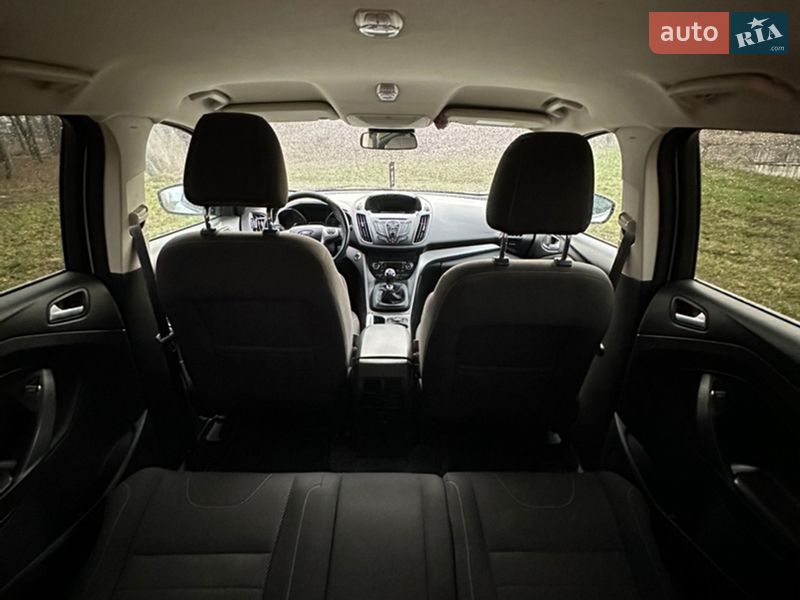 Позашляховик / Кросовер Ford Kuga 2016 в Бахмачі