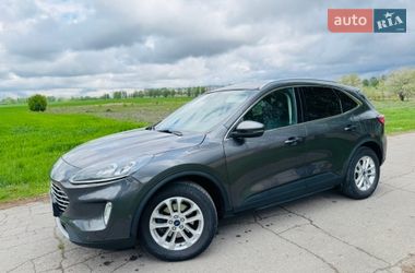 Позашляховик / Кросовер Ford Kuga 2021 в Лохвиці