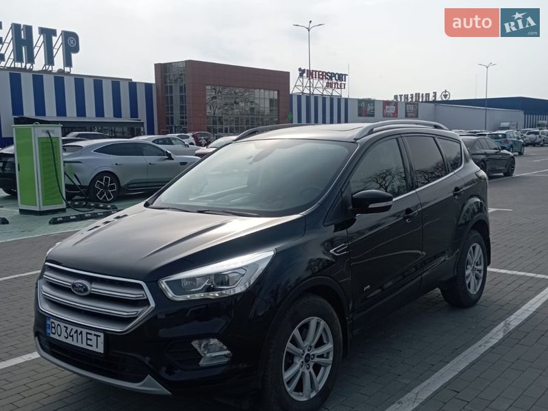 Внедорожник / Кроссовер Ford Kuga 2017 в Одессе