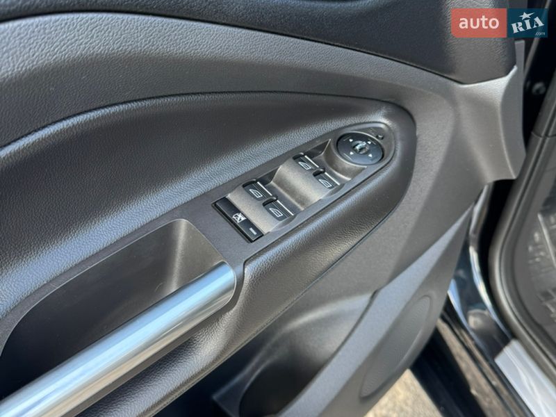 Внедорожник / Кроссовер Ford Kuga 2014 в Баре фото 11 Внедорожник / Кроссовер Ford Kuga 2014 в Баре