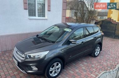 Внедорожник / Кроссовер Ford Kuga 2017 в Дубно