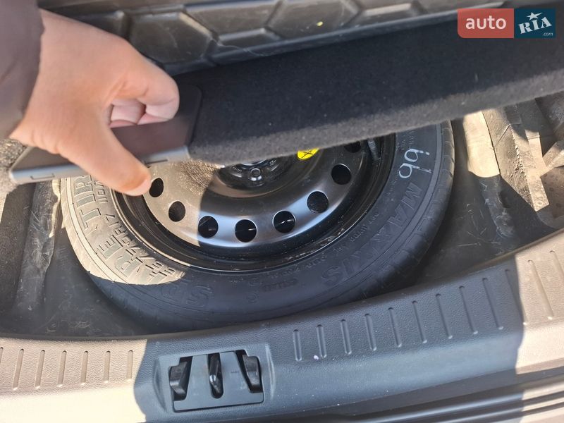 Позашляховик / Кросовер Ford Kuga 2019 в Черкасах