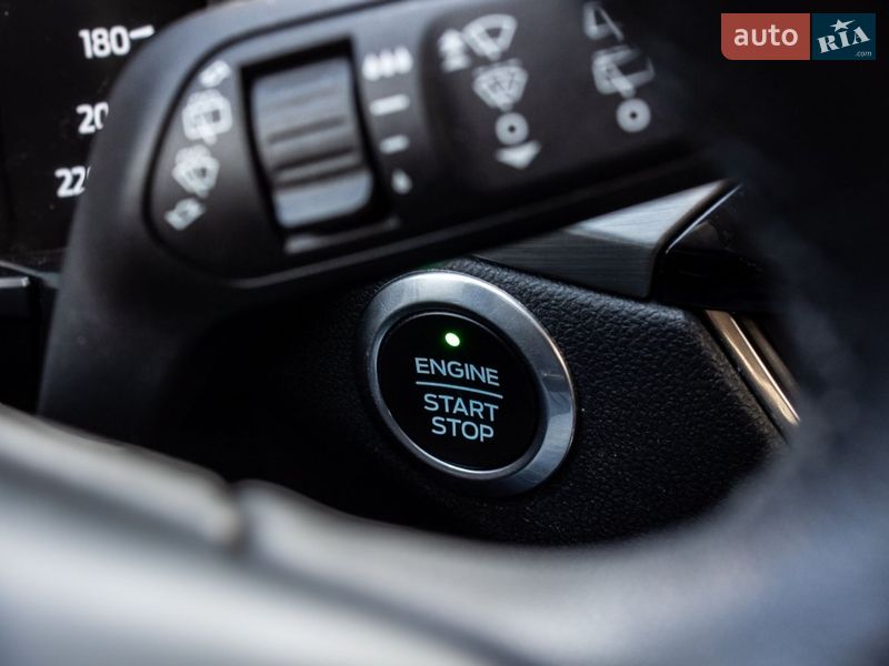 Внедорожник / Кроссовер Ford Kuga 2020 в Львове