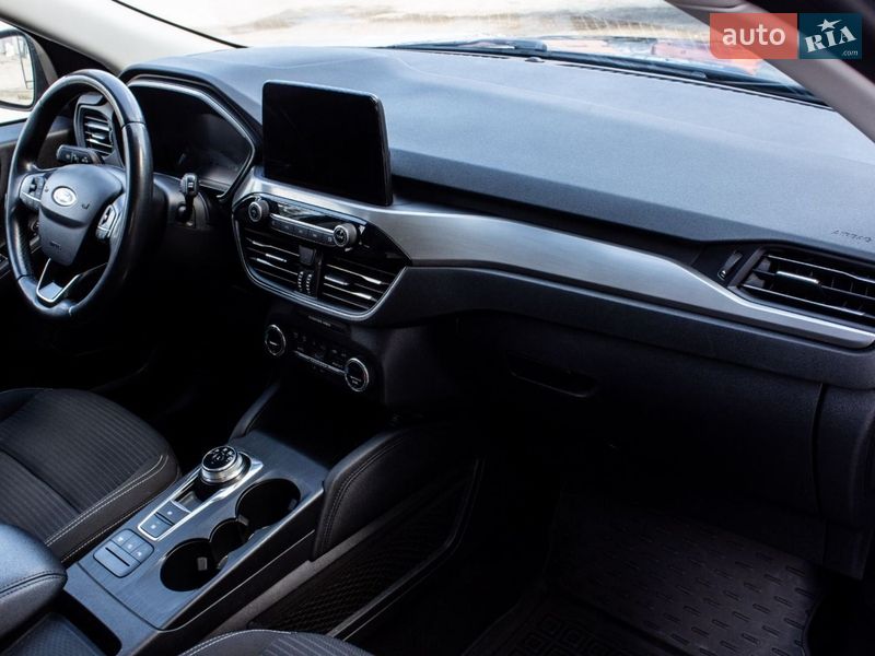 Внедорожник / Кроссовер Ford Kuga 2020 в Львове