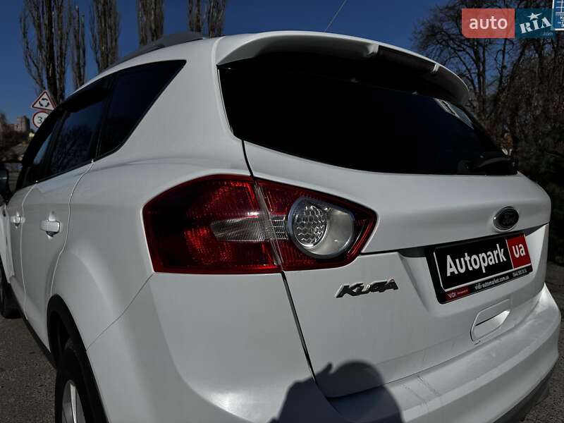 Позашляховик / Кросовер Ford Kuga 2012 в Києві