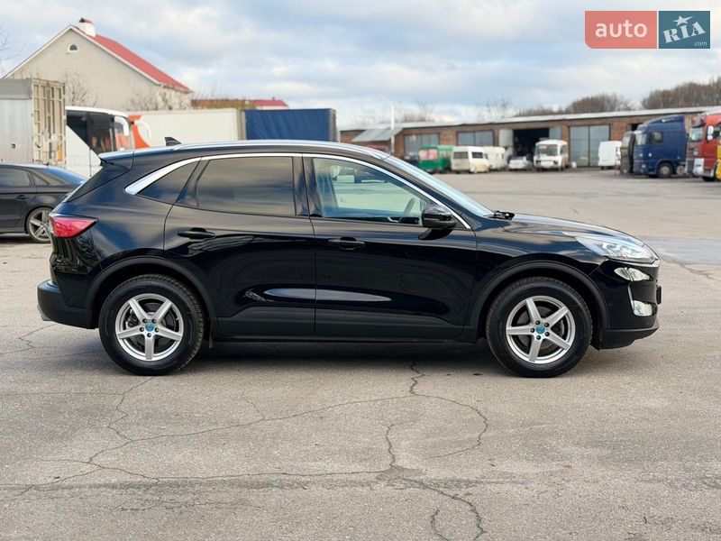 Позашляховик / Кросовер Ford Kuga 2022 в Вінниці