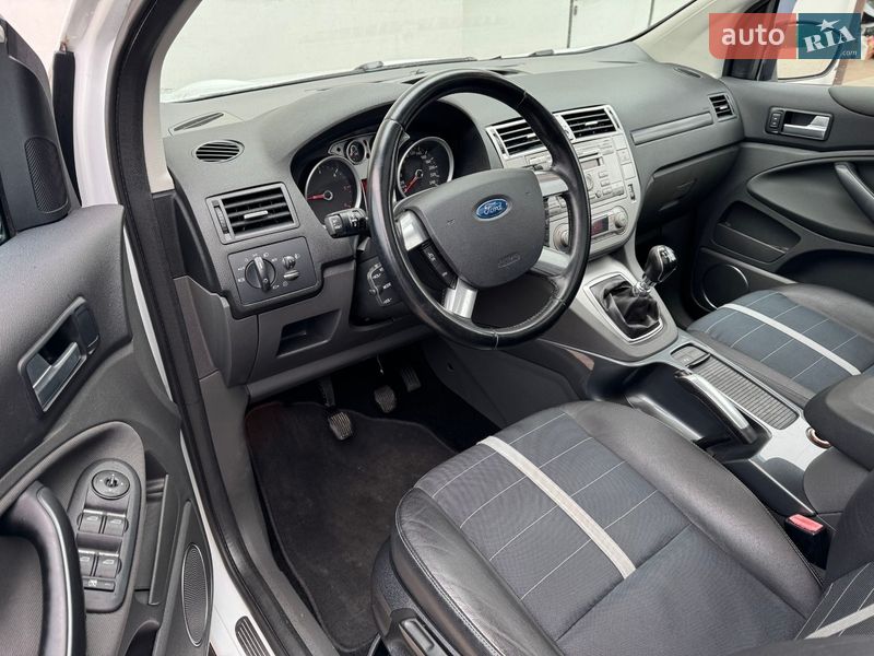 Позашляховик / Кросовер Ford Kuga 2010 в Сарнах
