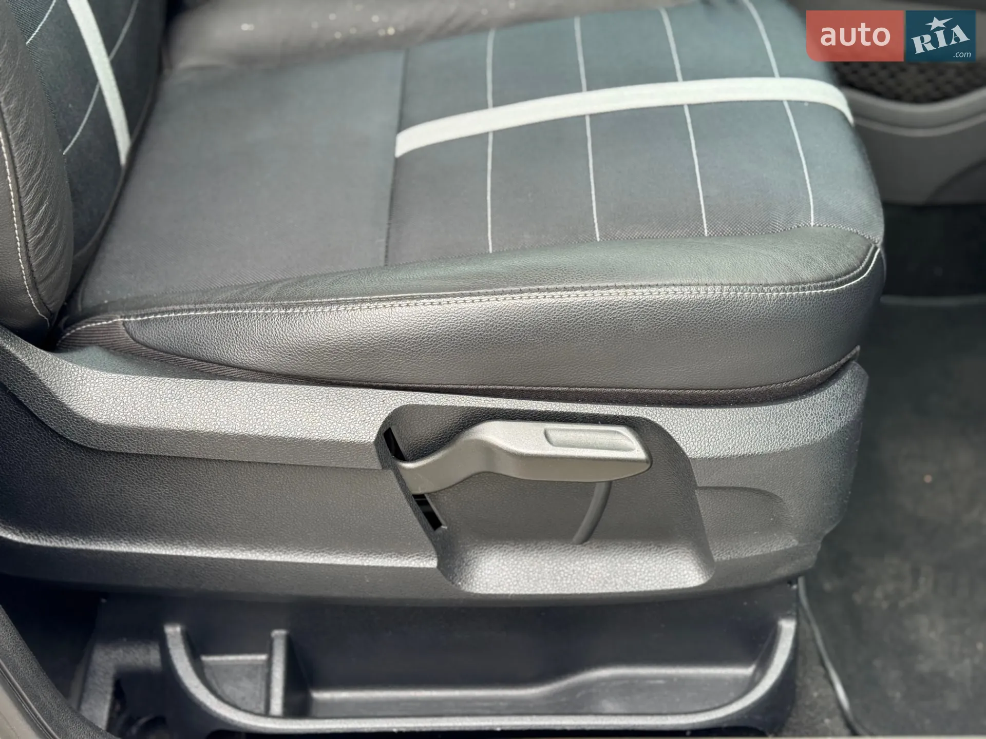2010 Ford Kuga - мініатюра 59