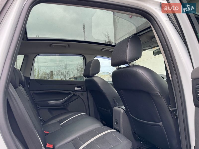 Позашляховик / Кросовер Ford Kuga 2010 в Сарнах