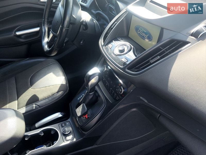 Позашляховик / Кросовер Ford Kuga 2016 в Ковелі