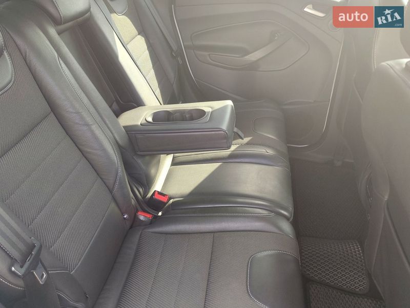 Позашляховик / Кросовер Ford Kuga 2016 в Ковелі