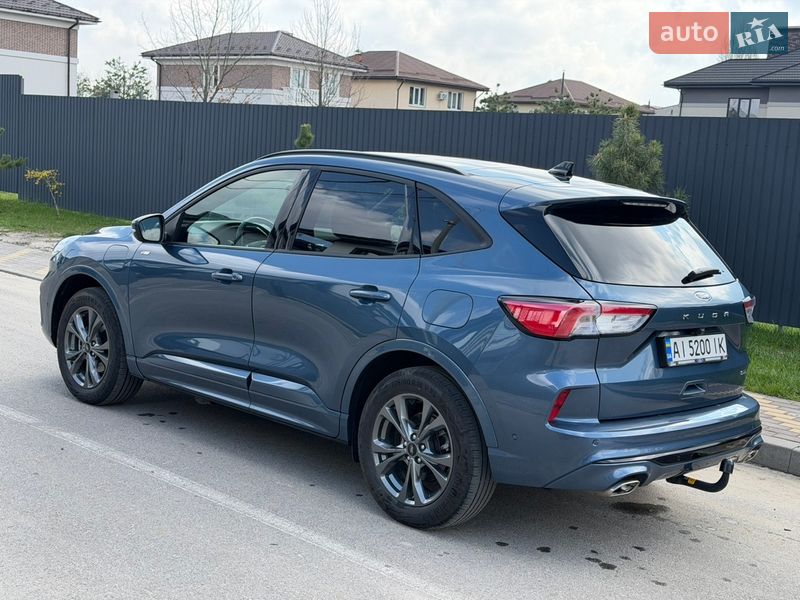 Позашляховик / Кросовер Ford Kuga 2022 в Києві