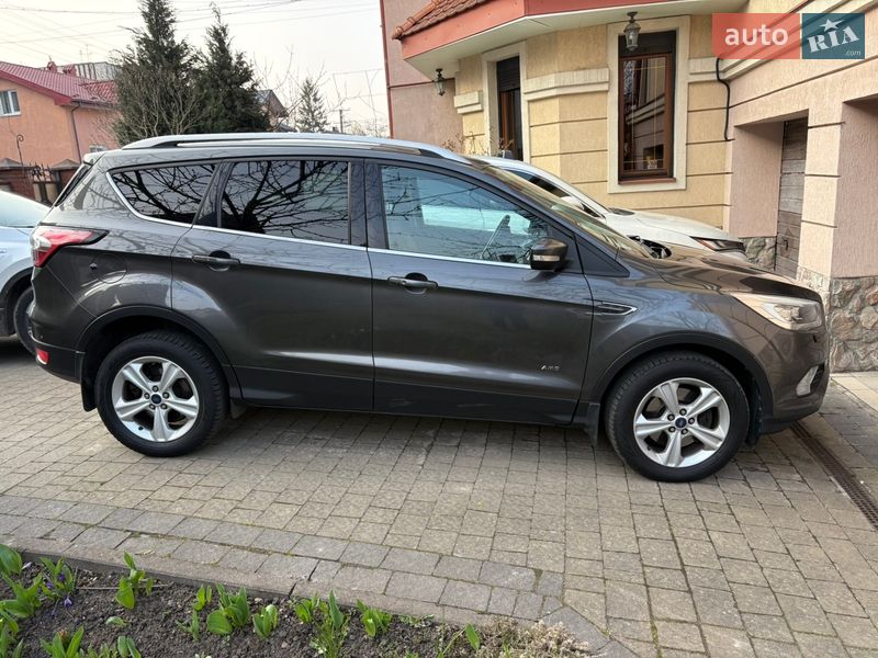 Позашляховик / Кросовер Ford Kuga 2017 в Львові