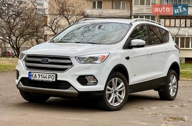 Внедорожник / Кроссовер Ford Kuga 2016 в Киеве
