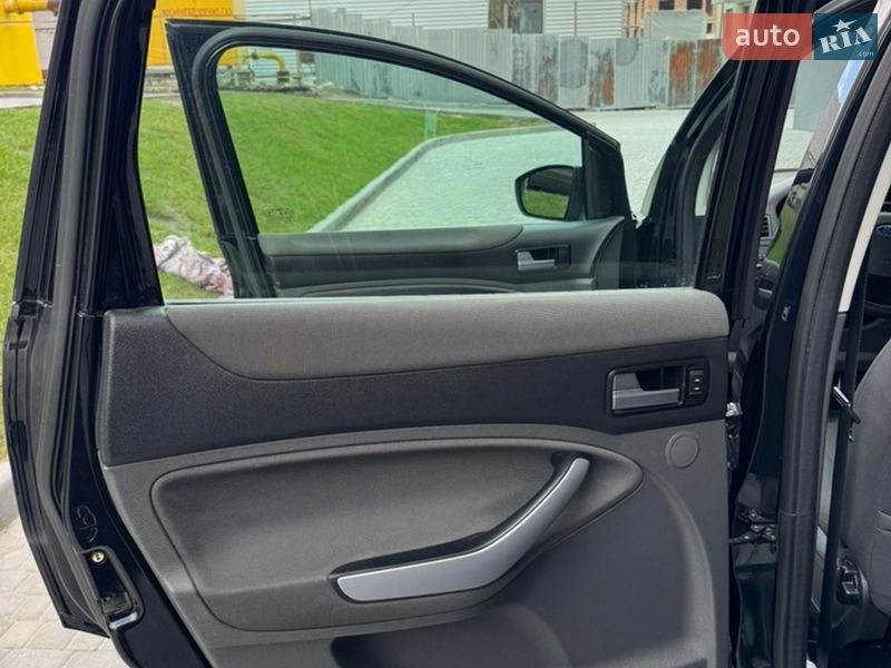 Внедорожник / Кроссовер Ford Kuga 2012 в Виннице