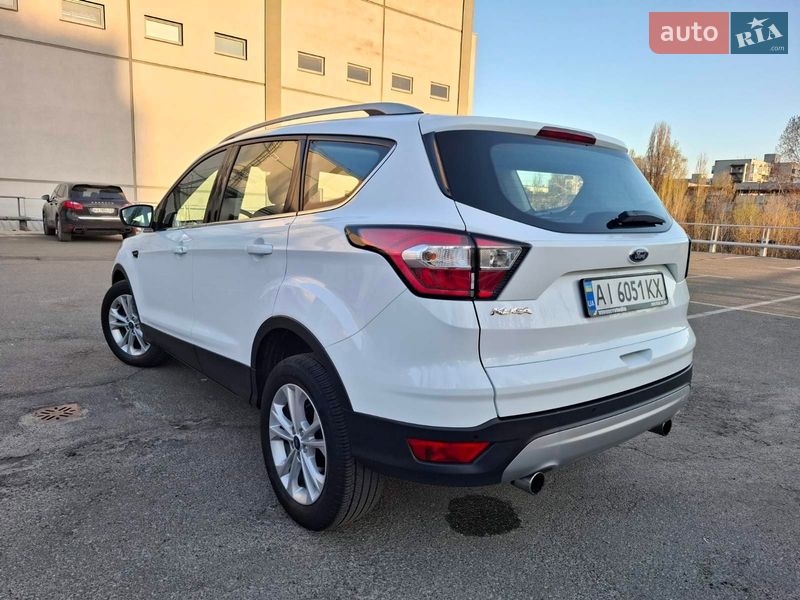 Позашляховик / Кросовер Ford Kuga 2019 в Києві