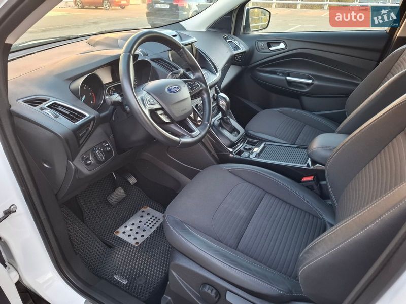 Позашляховик / Кросовер Ford Kuga 2019 в Києві