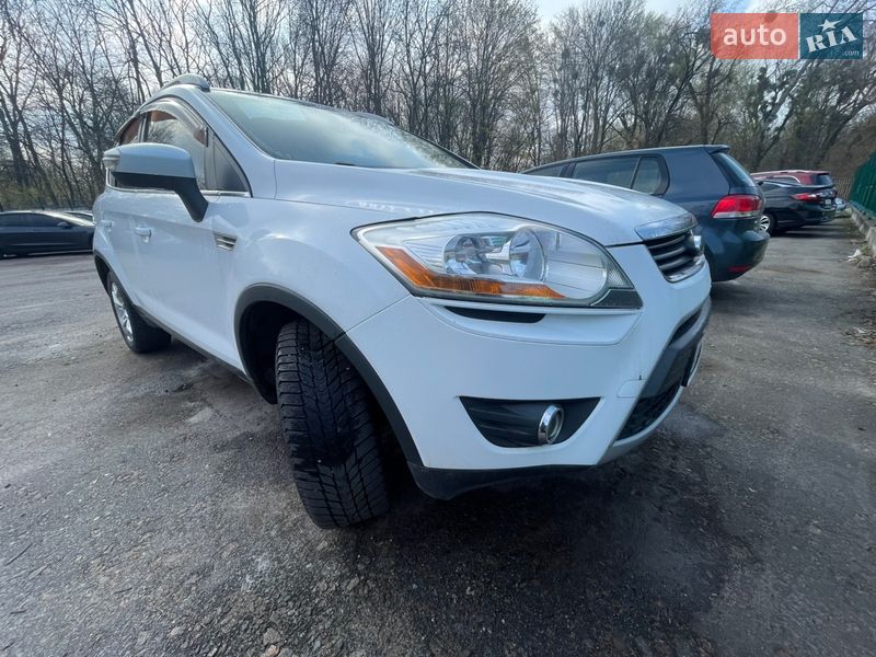 Внедорожник / Кроссовер Ford Kuga 2012 в Киеве