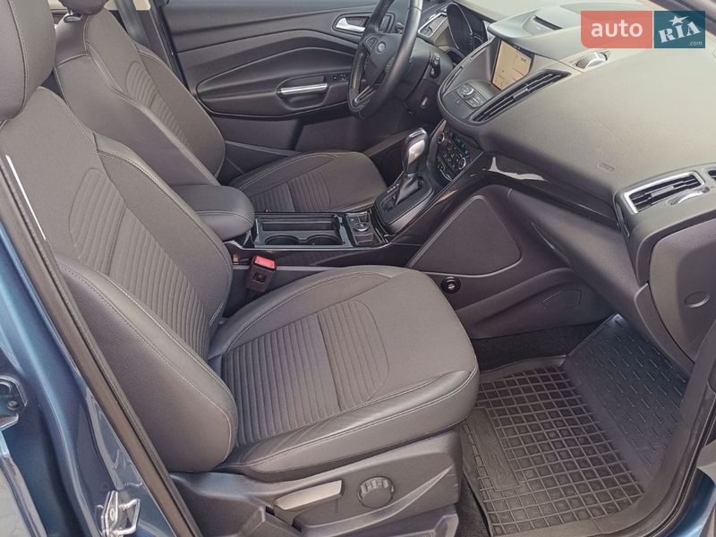 Внедорожник / Кроссовер Ford Kuga 2019 в Киеве