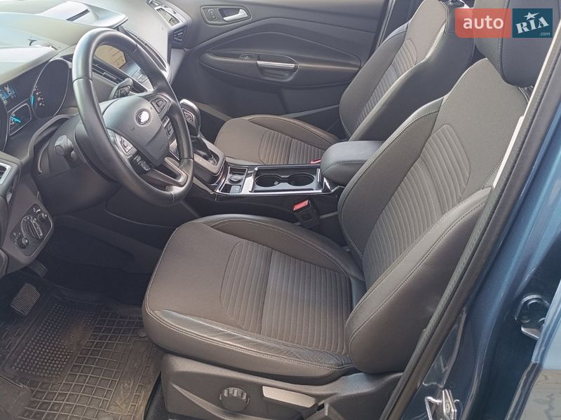 Внедорожник / Кроссовер Ford Kuga 2019 в Киеве