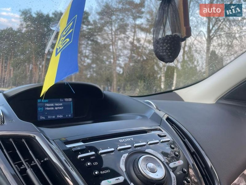 Позашляховик / Кросовер Ford Kuga 2015 в Житомирі