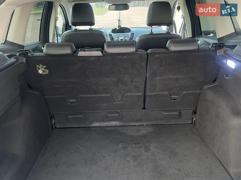 Позашляховик / Кросовер Ford Kuga 2015 в Житомирі