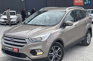 Внедорожник / Кроссовер Ford Kuga 2019 в Львове