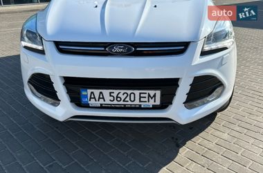 Позашляховик / Кросовер Ford Kuga 2016 в Києві