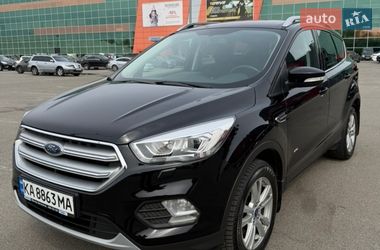 Позашляховик / Кросовер Ford Kuga 2017 в Києві