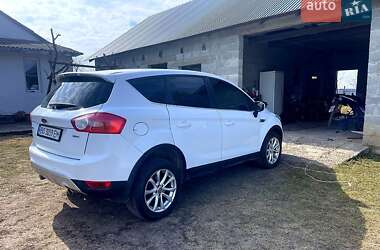 Внедорожник / Кроссовер Ford Kuga 2010 в Залещиках