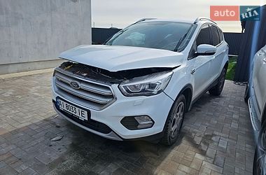 Позашляховик / Кросовер Ford Kuga 2019 в Києві