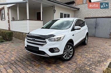 Внедорожник / Кроссовер Ford Kuga 2019 в Прилуках