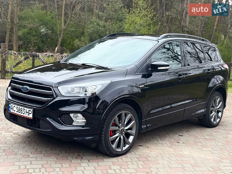 Позашляховик / Кросовер Ford Kuga 2019 в Славуті